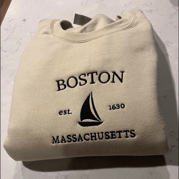 Embroidered Boston Massachusetts City Graphic Crewneck - Picture 4 of 6